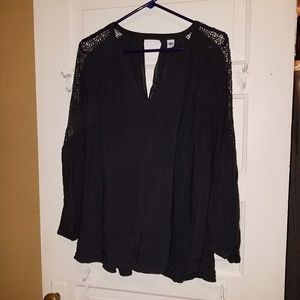 Navy blouse w/ detail cut out  sleeve